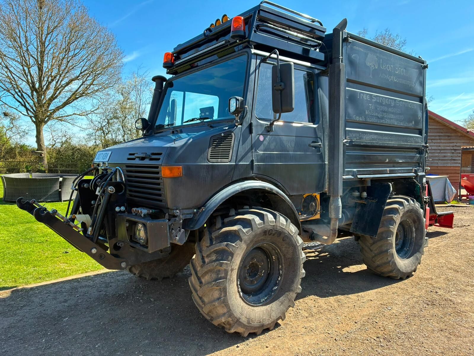 Mercedes-Benz Unimog Square-Cab Tree Surgery Rig